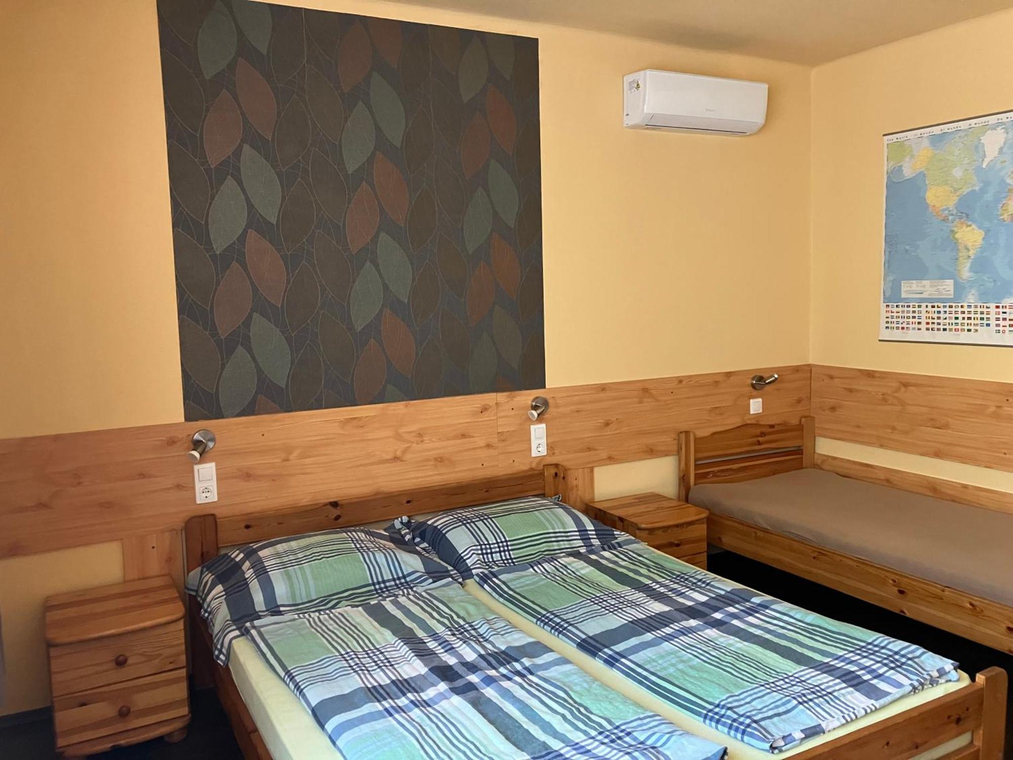 Adel Apartman Sarvar Ngoại thất bức ảnh